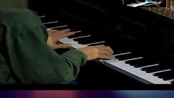 超简单成人钢琴教学视频,跟随超简单钢琴教学视频学弹奏
