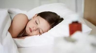 成人固定睡觉姿势视频,揭秘成人固定睡觉姿势背后的秘密