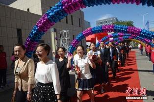 高中成人礼视频汉服,成人礼中的汉服之美